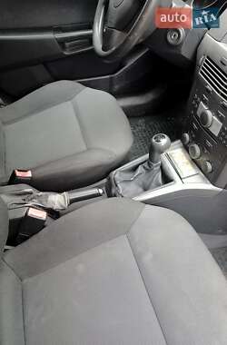 Універсал Opel Astra 2006 в Івано-Франківську