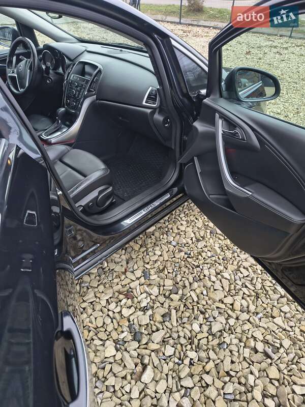 Універсал Opel Astra 2012 в Калуші