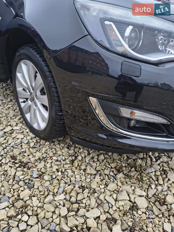 Універсал Opel Astra 2012 в Калуші