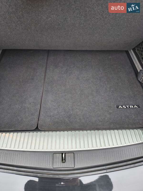 Універсал Opel Astra 2012 в Калуші