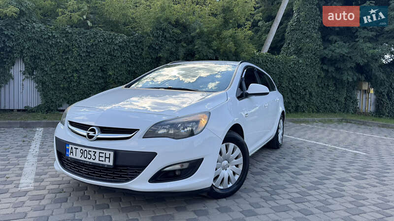 Универсал Opel Astra 2014 в Ивано-Франковске