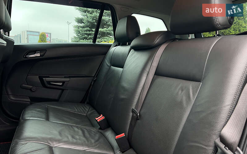 Універсал Opel Astra 2010 в Львові