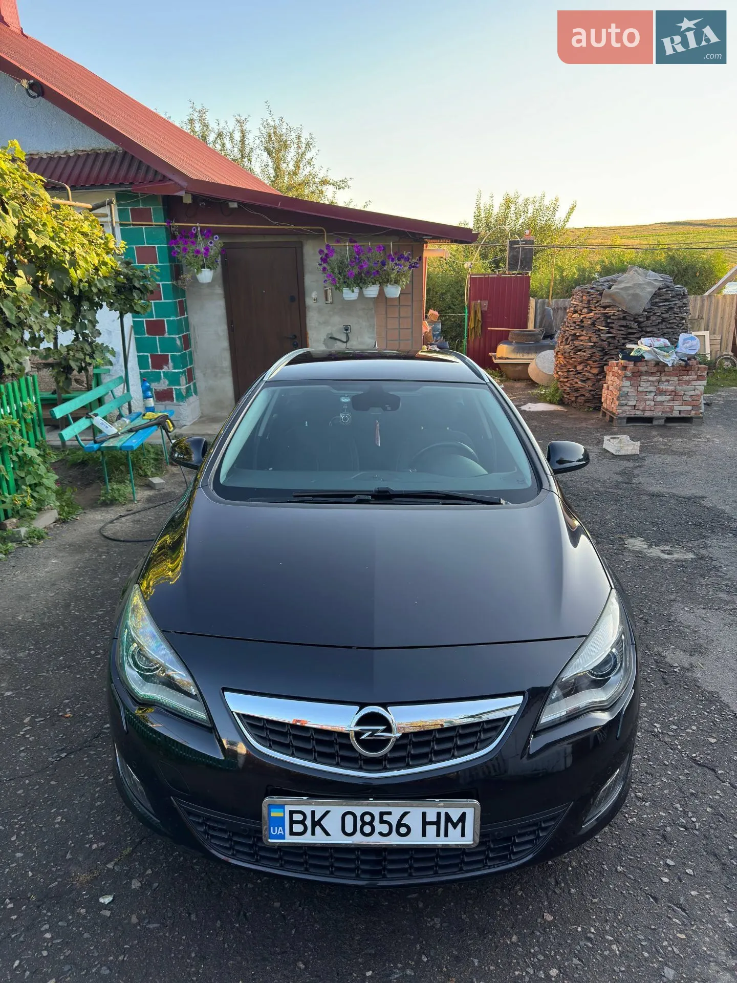 2011 Opel Astra - фото 1