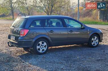 Универсал Opel Astra 2010 в Харькове