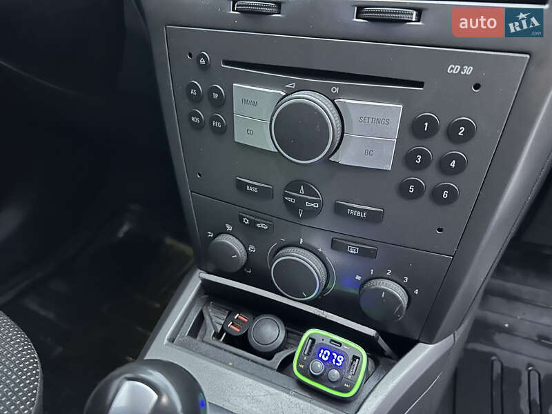 Хэтчбек Opel Astra 2006 в Черновцах фото 14 Хэтчбек Opel Astra 2006 в Черновцах