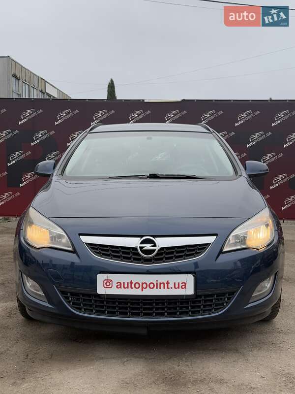 Универсал Opel Astra 2011 в Сумах