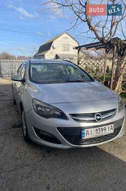 Універсал Opel Astra 2013 в Броварах