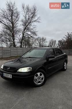 Седан Opel Astra 2006 в Кременчуге
