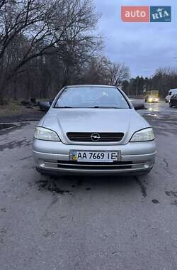 Седан Opel Astra 2007 в Киеве