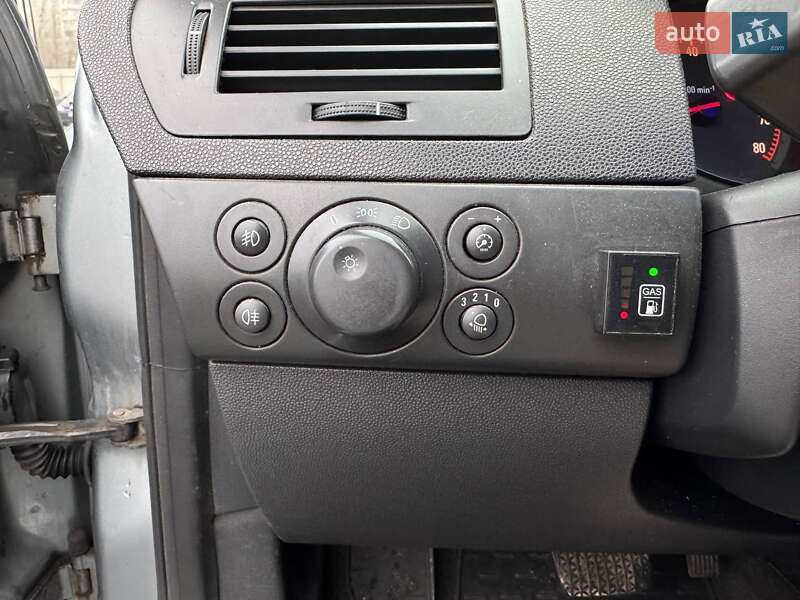 Седан Opel Astra 2012 в Киеве фото 17 Седан Opel Astra 2012 в Киеве