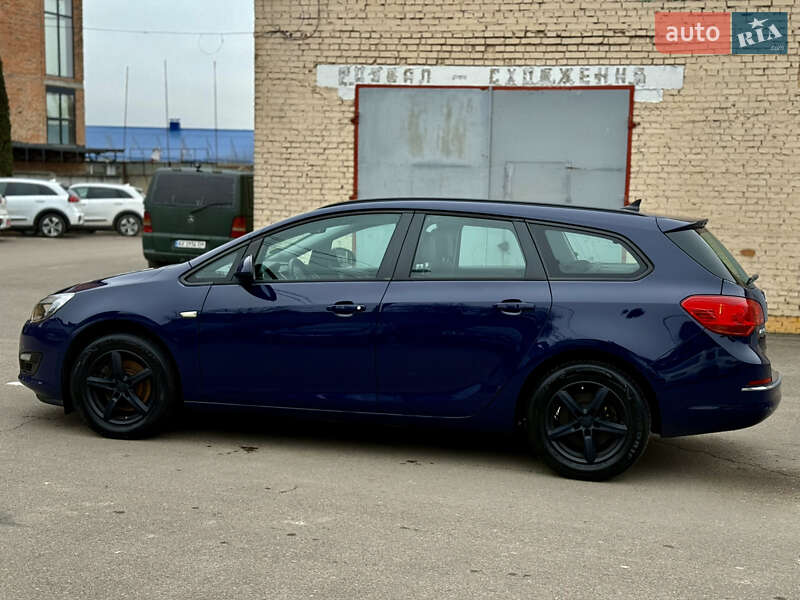 Универсал Opel Astra 2014 в Ровно фото 12 Универсал Opel Astra 2014 в Ровно