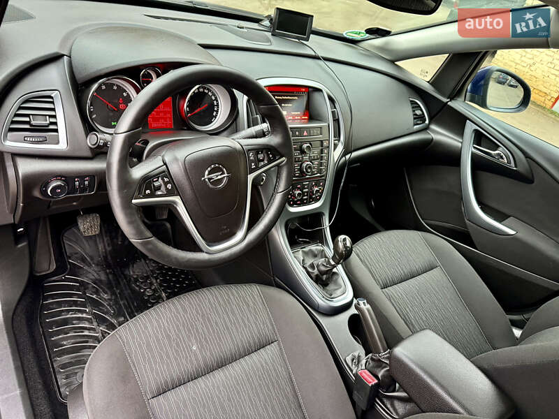 Универсал Opel Astra 2014 в Ровно фото 15 Универсал Opel Astra 2014 в Ровно