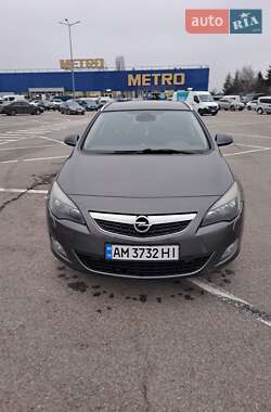 Універсал Opel Astra 2011 в Житомирі