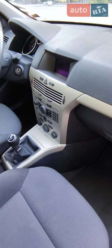 Хэтчбек Opel Astra 2007 в Могилев-Подольске фото 19 Хэтчбек Opel Astra 2007 в Могилев-Подольске