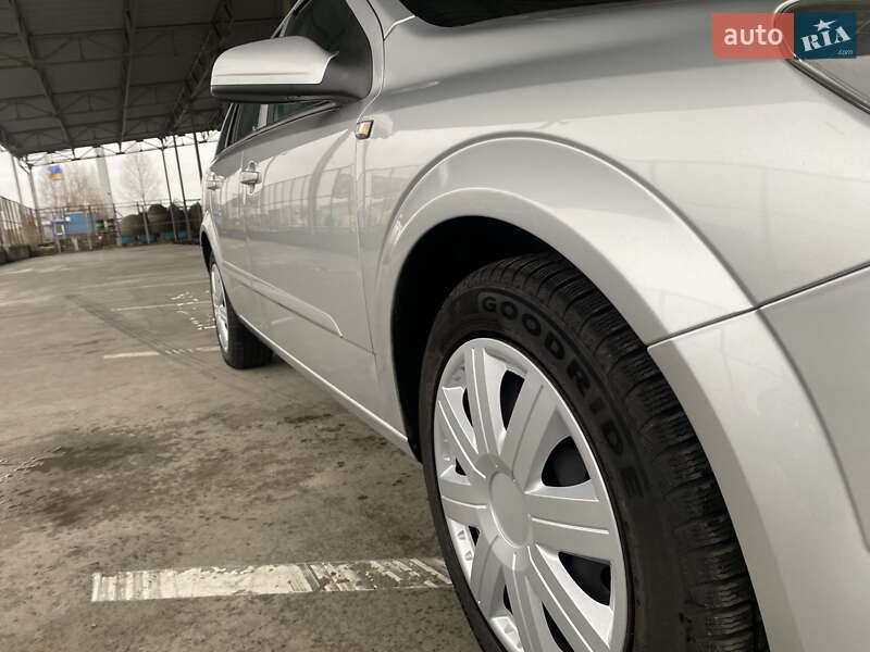Универсал Opel Astra 2006 в Ровно фото 4 Универсал Opel Astra 2006 в Ровно