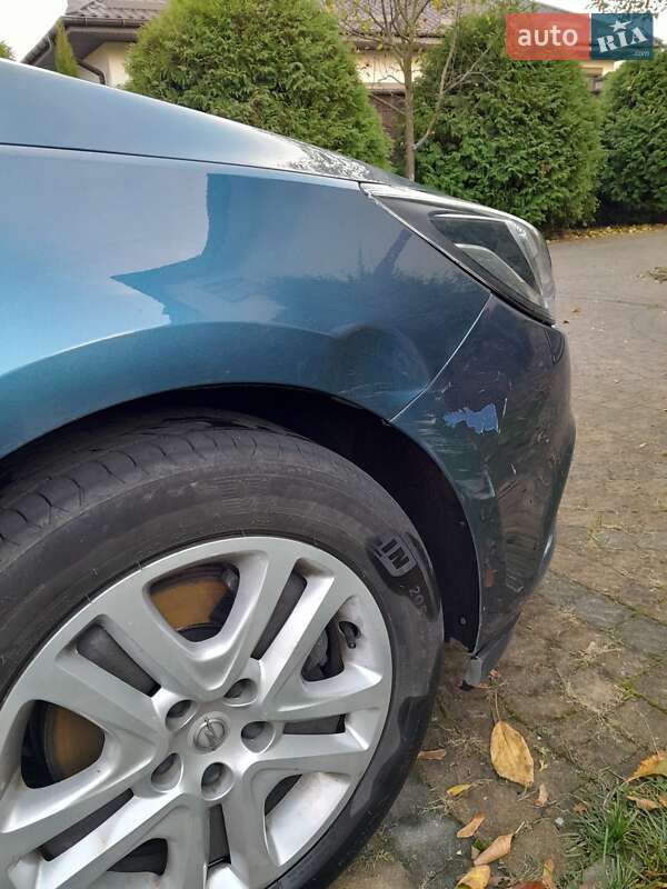 Універсал Opel Astra 2016 в Рівному