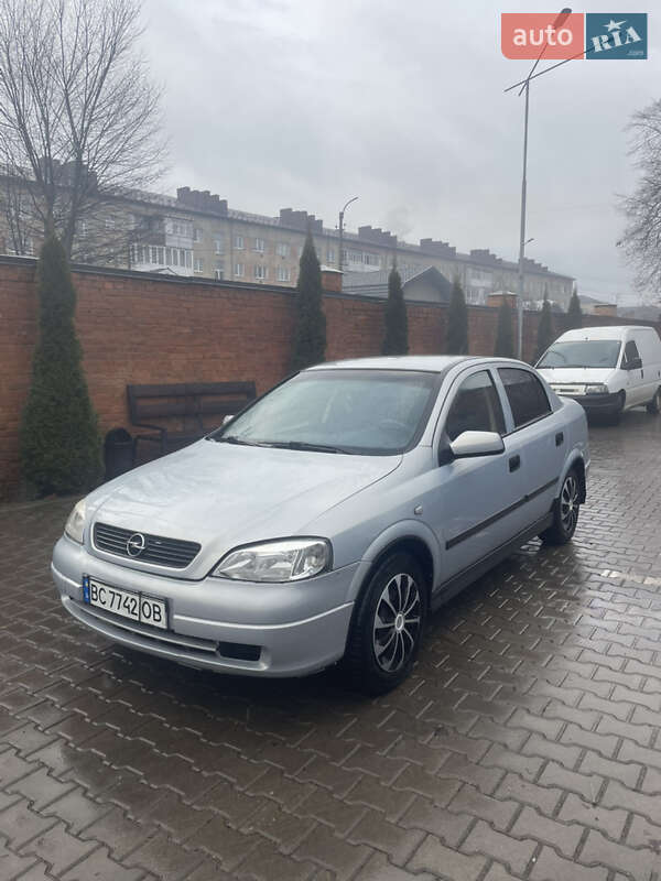 Opel Astra 2004