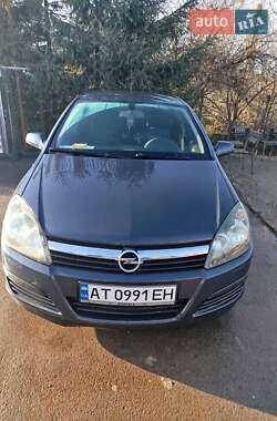 Хэтчбек Opel Astra 2006 в Рогатине