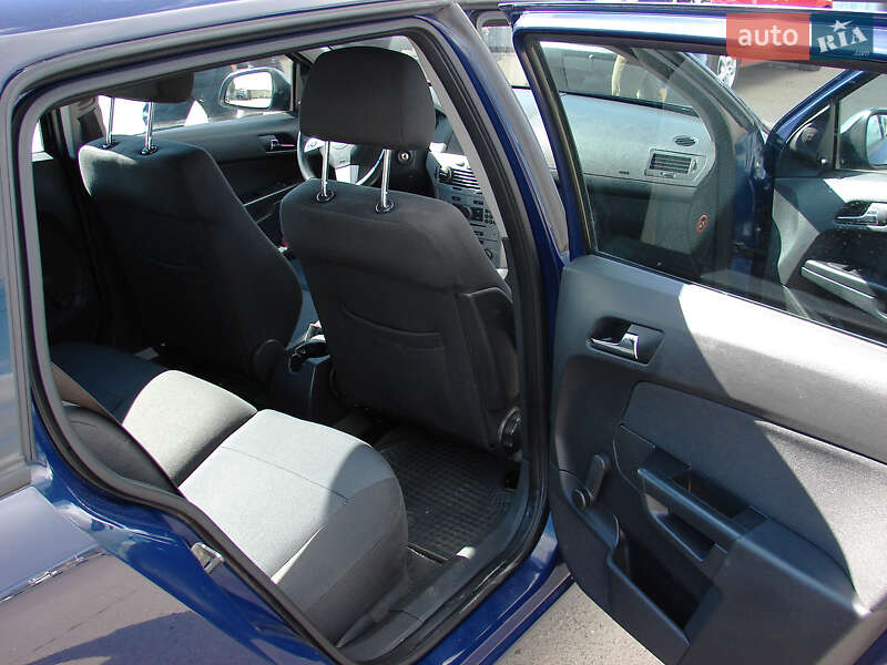 Универсал Opel Astra 2011 в Одессе