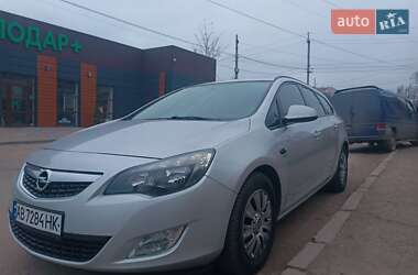 Универсал Opel Astra 2012 в Ямполе