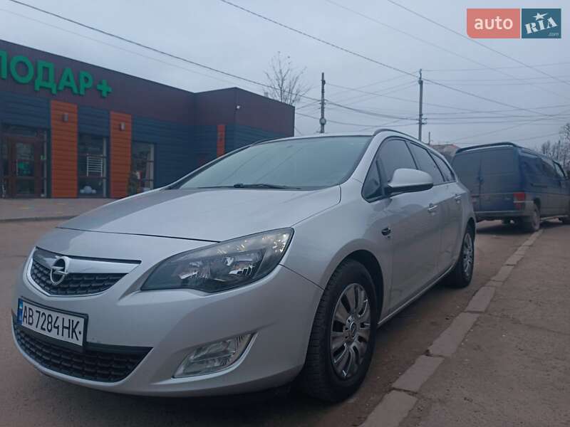 Opel Astra 2012 Opel Astra 2012