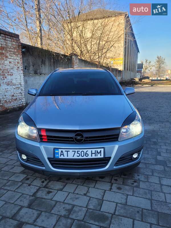Универсал Opel Astra 2006 в Ивано-Франковске
