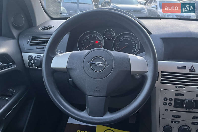 Універсал Opel Astra 2008 в Стрию