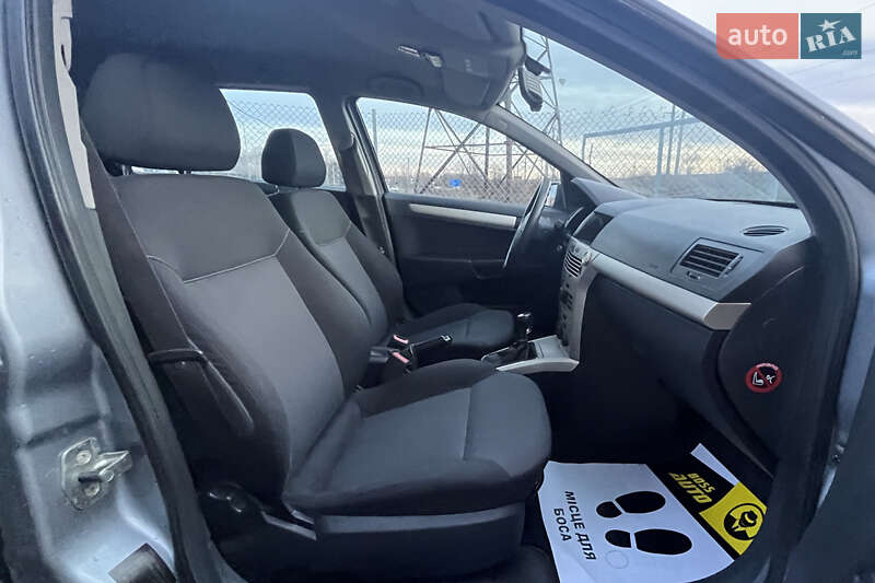 Універсал Opel Astra 2008 в Стрию