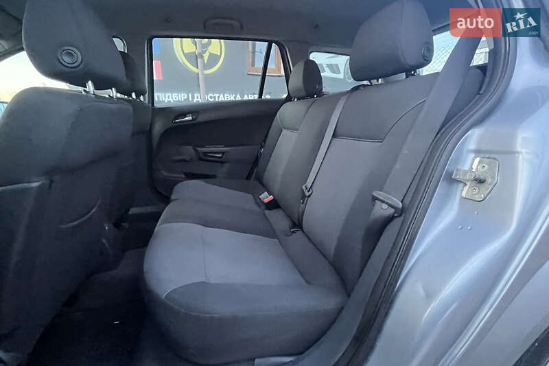 Універсал Opel Astra 2008 в Стрию