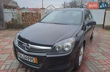 Универсал Opel Astra 2010 в Виннице