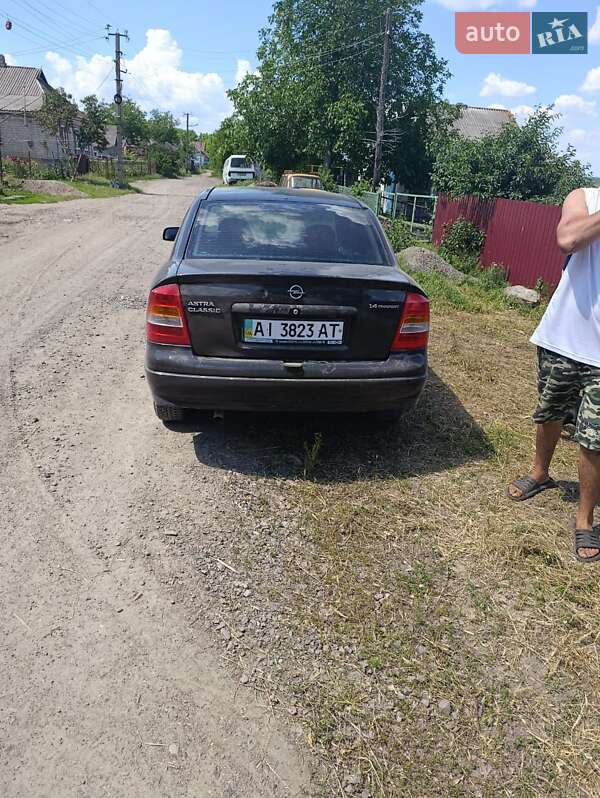 Седан Opel Astra 2006 в Первомайске