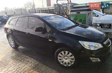 Універсал Opel Astra 2010 в Харкові