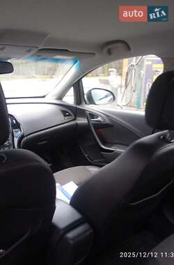 Универсал Opel Astra 2015 в Белой Церкви