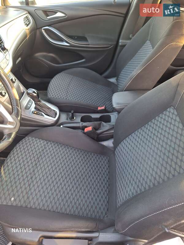 Универсал Opel Astra 2016 в Львове