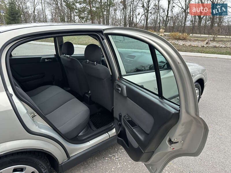 Седан Opel Astra 2008 в Червоному Донце фото 11 Седан Opel Astra 2008 в Червоному Донце