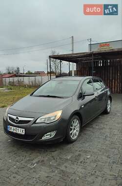 Хэтчбек Opel Astra 2011 в Здолбунове