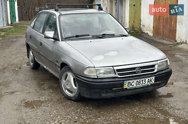 Хэтчбек Opel Astra 1992 в Стрые