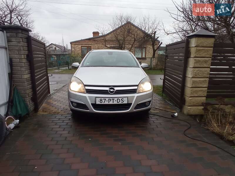 Универсал Opel Astra 2004 в Луцке