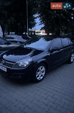 Хэтчбек Opel Astra 2004 в Вознесенске