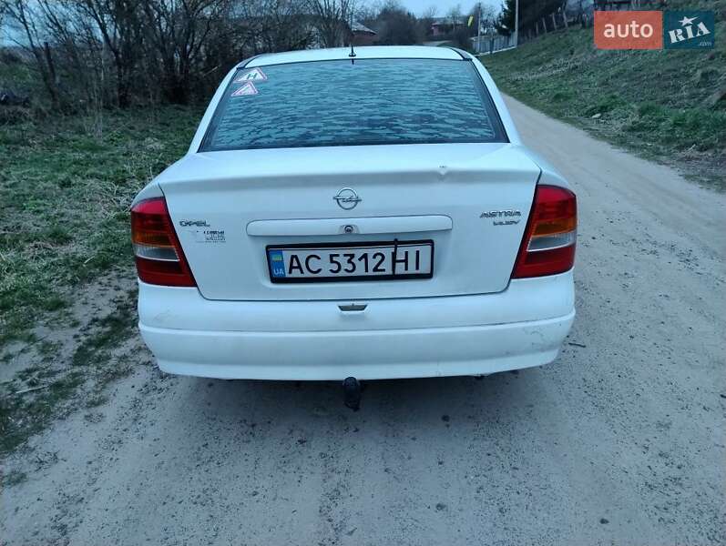 Opel Astra 2000