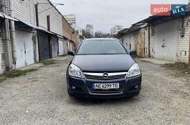 Універсал Opel Astra 2007 в Дніпрі