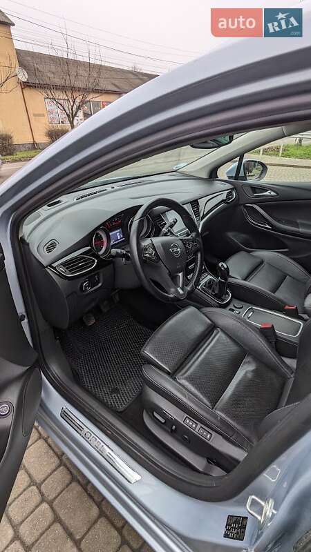 Универсал Opel Astra 2016 в Мукачево