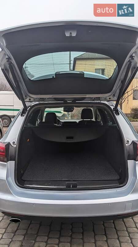 Универсал Opel Astra 2016 в Мукачево