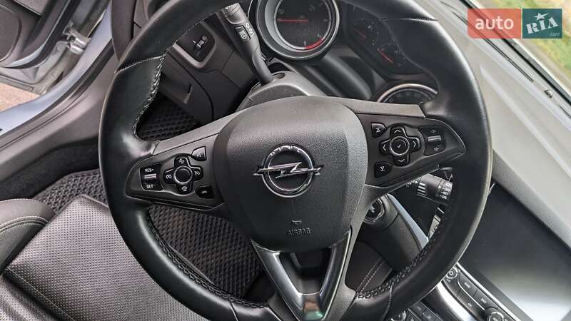 Универсал Opel Astra 2016 в Мукачево