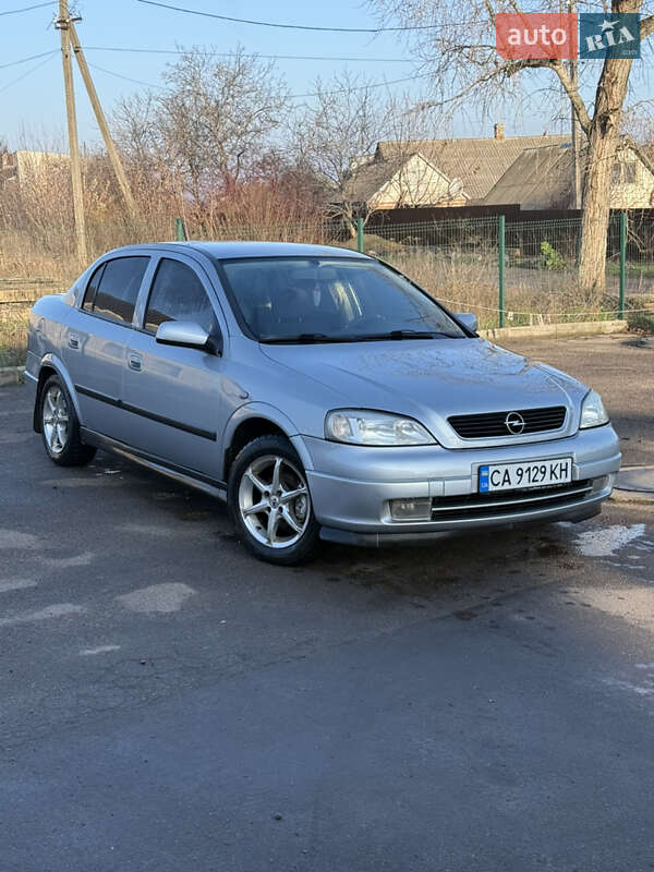 Opel Astra 2004