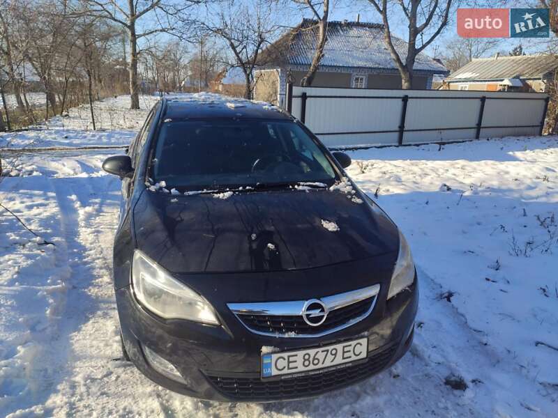 Универсал Opel Astra 2011 в Росошанах