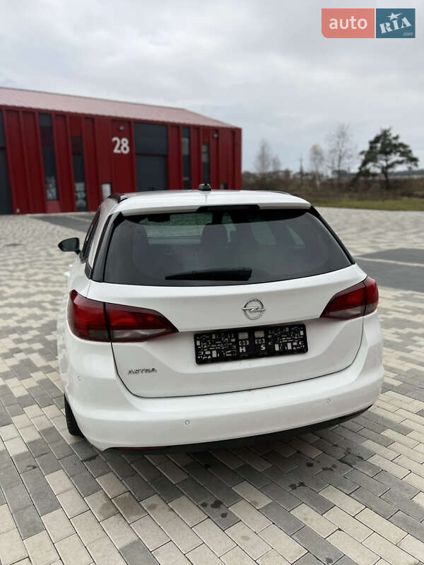 Универсал Opel Astra 2018 в Львове