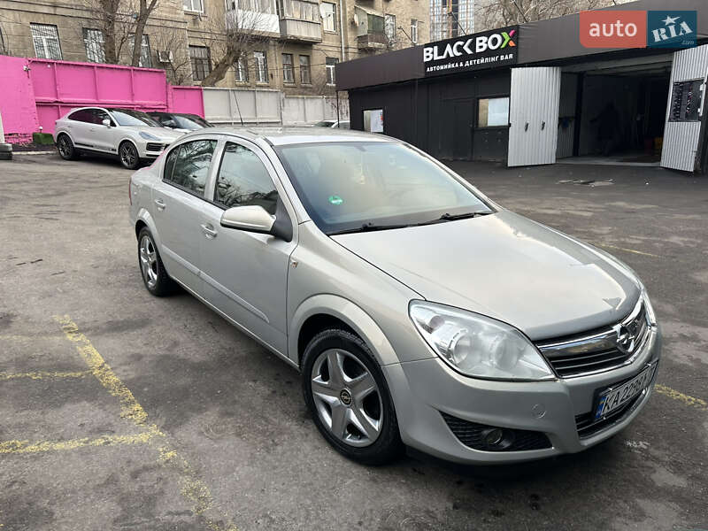 Opel Astra 2008