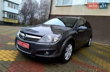 Универсал Opel Astra 2009 в Звягеле