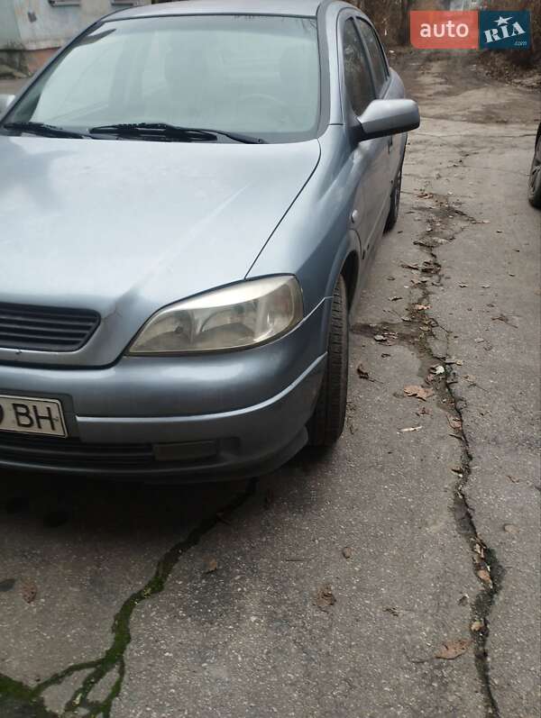 Седан Opel Astra 2004 в Запорожье